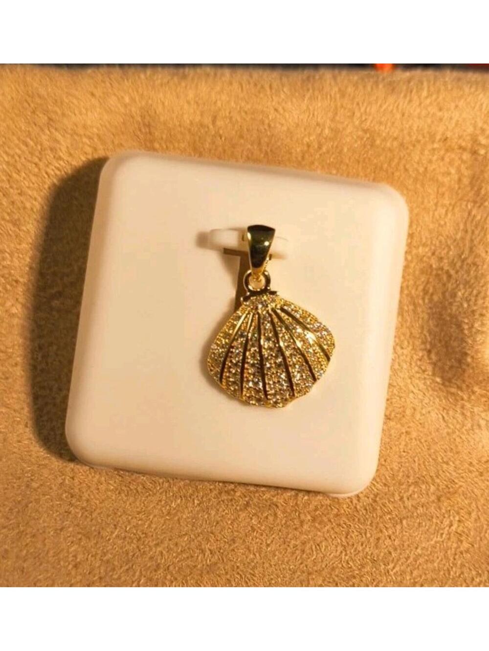 10k Gold Over .925 Sterling Silver Moissenite Clam Shell Pendant